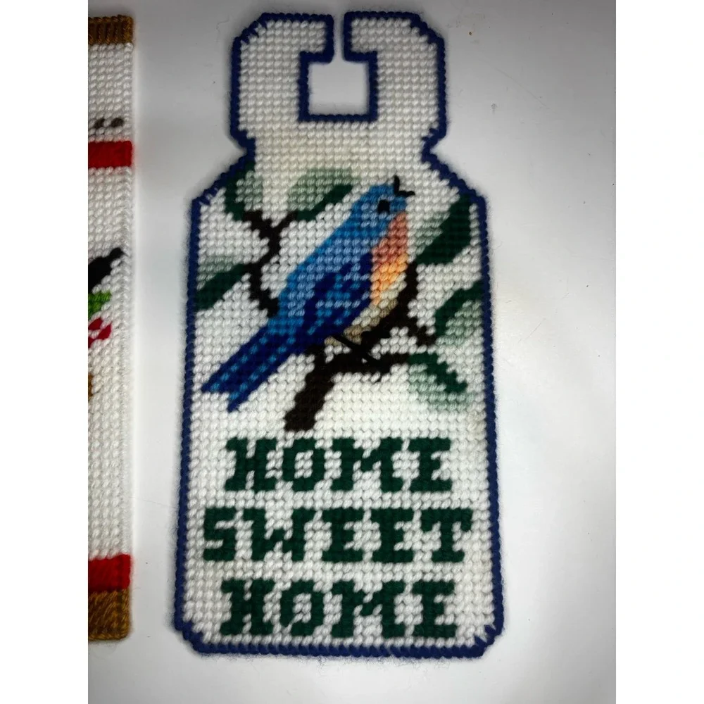4‎ Vintage Plastic Canvas Door Hanger Spring Flowers Bunny Flowers Needlepoint